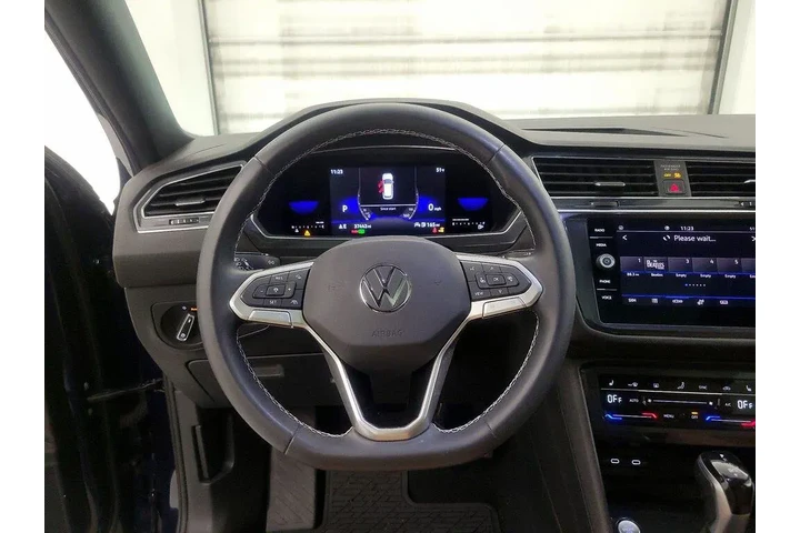 $20998 : Volkswagen Tiguan 2022 SE 4d image 10
