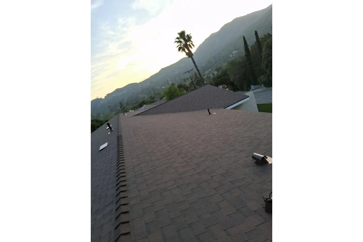 Junior's Roofing image 7