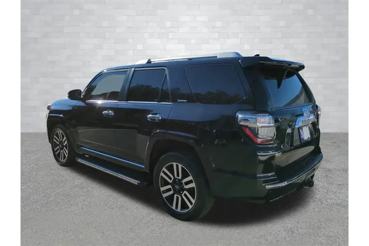 $39980 : Toyota 4Runner 2023 4x2 Limi image 6