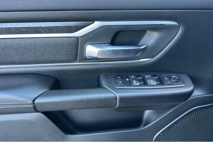 $32981 : Ram 1500 2020 4x4 Big Horn 4 image 10