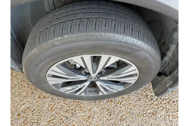 $21191 : Nissan Rogue 2023 SV 4dr Cro image 2