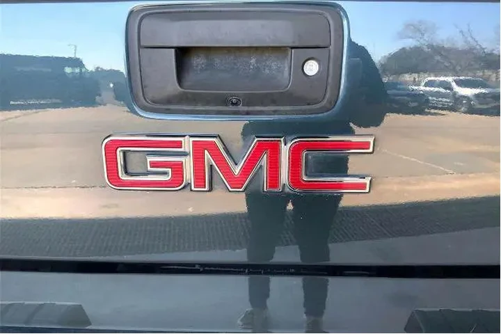 $19991 : GMC Sierra 1500 2018 4x2 SLT image 9