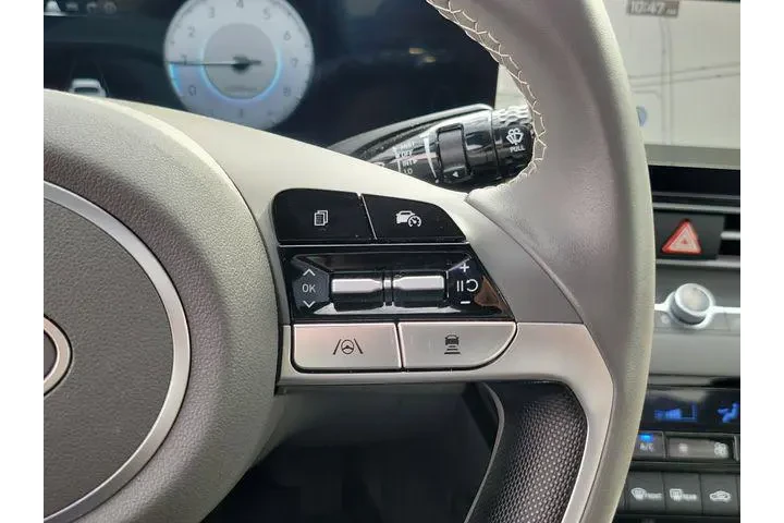 $20688 : Hyundai ELANTRA 2025 SEL Con image 6