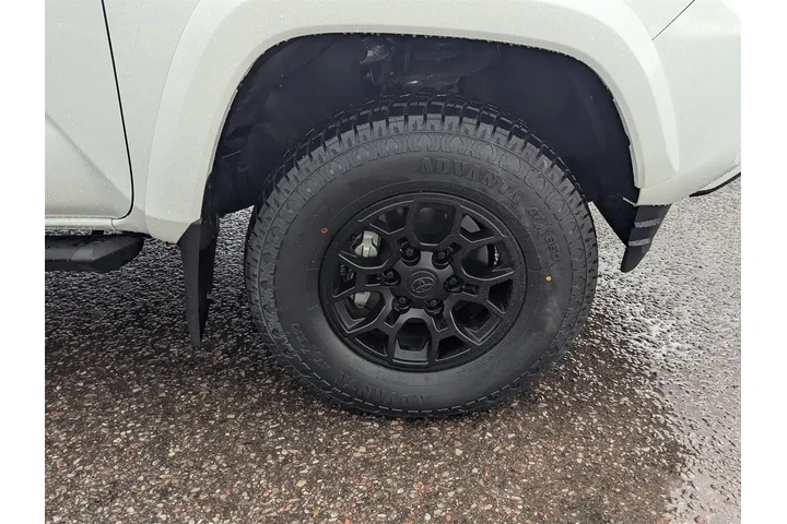 Toyota Tacoma 2022 4x4 TRD P image 10