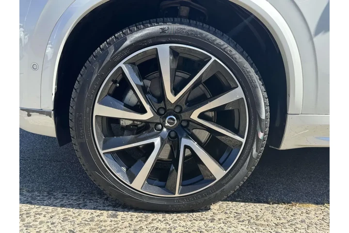 $39985 : Volvo XC90 2024 AWD B6 Plus image 8