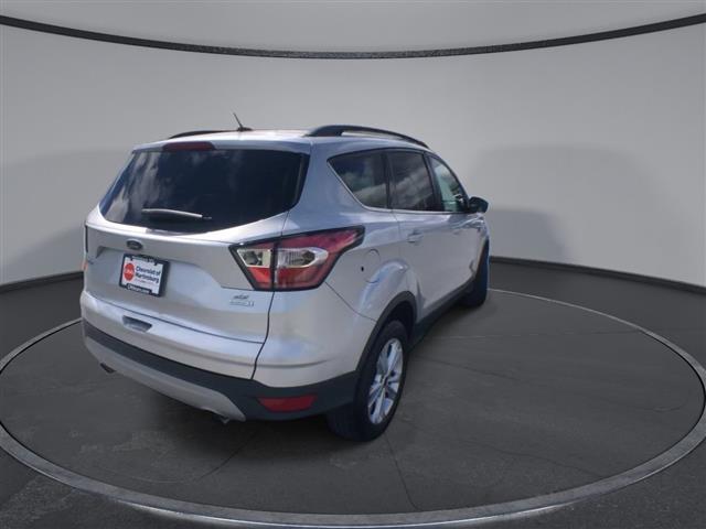 $12000 : PRE-OWNED 2017 FORD ESCAPE SE image 8