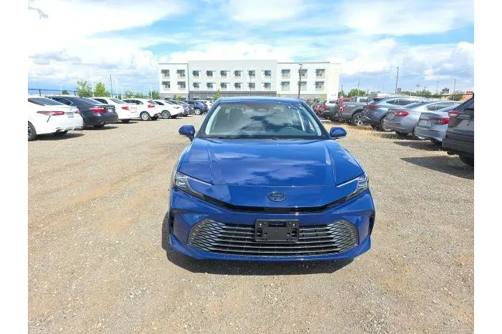 $39900 : Toyota Camry 2026 SE 4dr Sed image 2