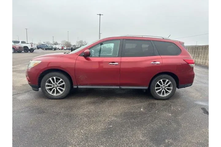 $4982 : Nissan Pathfinder 2014 4x4 S image 4