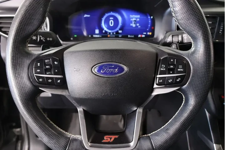 $28489 : Ford Explorer 2020 AWD ST 4d image 3