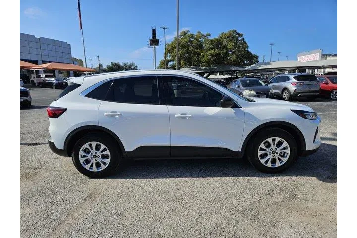 $23600 : Ford Escape 2024 Active 4dr image 2