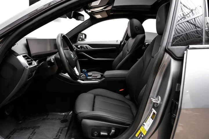 $31990 : 2023 i4 eDrive35 image 5