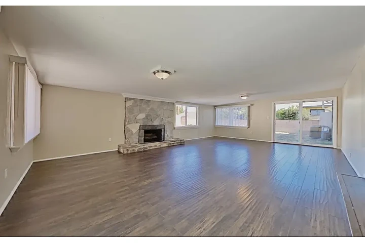 $2660 : Available 3Bed 2Bat in LA image 3
