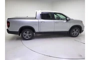 $32998 : Honda Ridgeline 2023 AWD RTL thumbnail