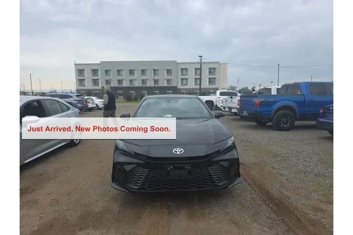 $37900 : Toyota Camry 2026 SE 4dr Sed image 2