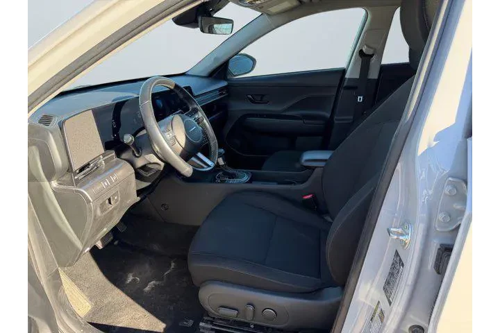 $19999 : Hyundai KONA 2024 SEL 4dr Cr image 9