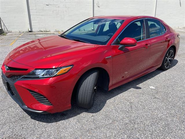 $24990 : PRE-OWNED 2019 TOYOTA CAMRY H image 3