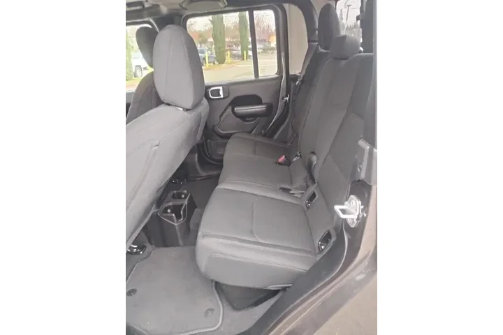 $30988 : Jeep Gladiator 2021 4x4 Spor image 3