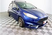 PRE-OWNED 2016 FORD FIESTA ST en Madison WV