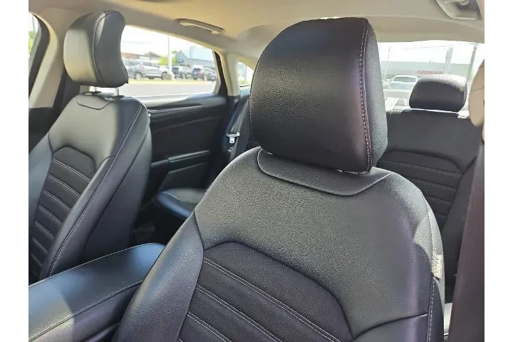 $11475 : Ford Fusion 2018 SE 4dr Seda image 8