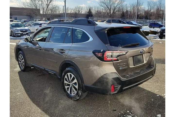 $21674 : Subaru Outback 2022 AWD Prem image 4