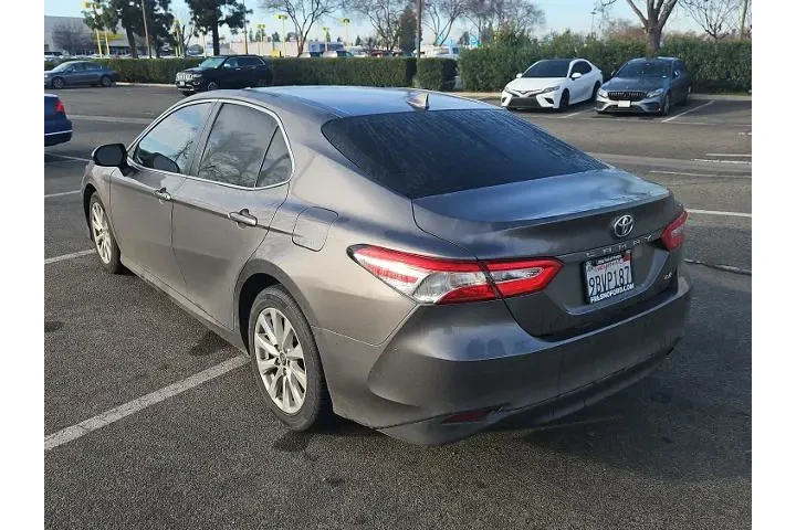 $18000 : Toyota Camry 2019 LE 4dr Sed image 6