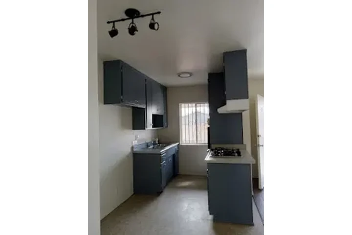 HUNTINGTON PARK $1,895/MES image 6