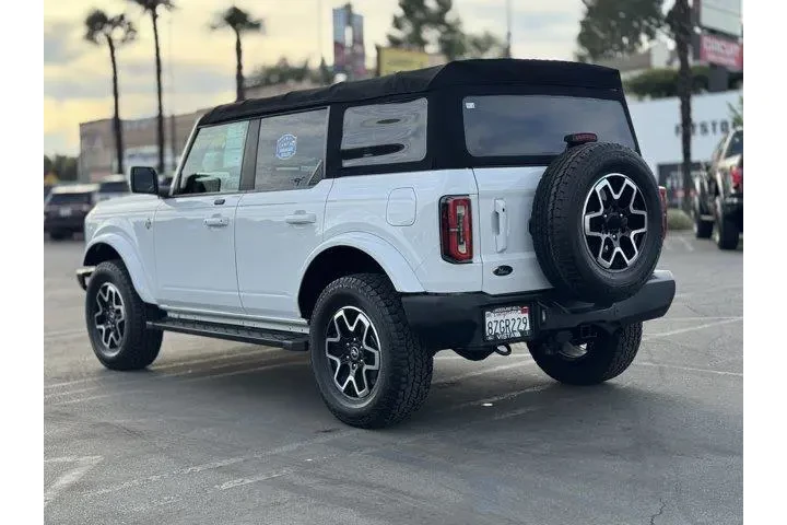 $34995 : Ford Bronco 2021 4x4 Base 4d image 6