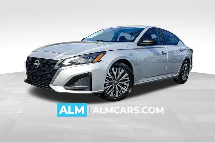 $17720 : Nissan Altima 2024 2.5 SV 4d image 1