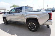 $39725 : Toyota Tacoma 2024 4x2 SR5 4 thumbnail