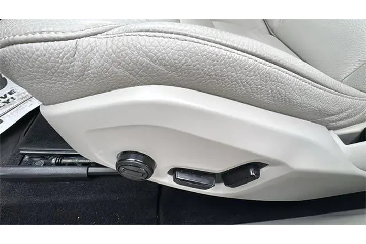 $32746 : Volvo XC60 2023 AWD B5 Plus image 8