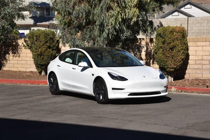 $25000 : 2021 Model 3 Standard Range P image 2