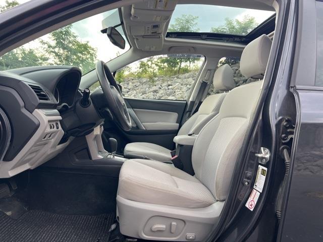 $12342 : PRE-OWNED 2015 SUBARU FORESTE image 9