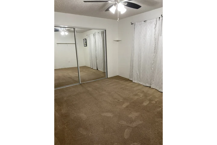$950 : Rento recámara / baño privado image 1