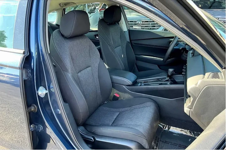 $25988 : Honda Accord 2023 EX 4dr Sed image 7