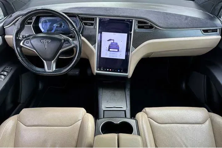 $22424 : Tesla Model X 2016 AWD 75D 4 image 5