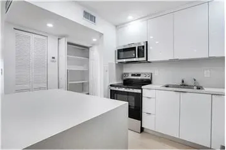 $2400 : Rental property with 2 bedro image 5