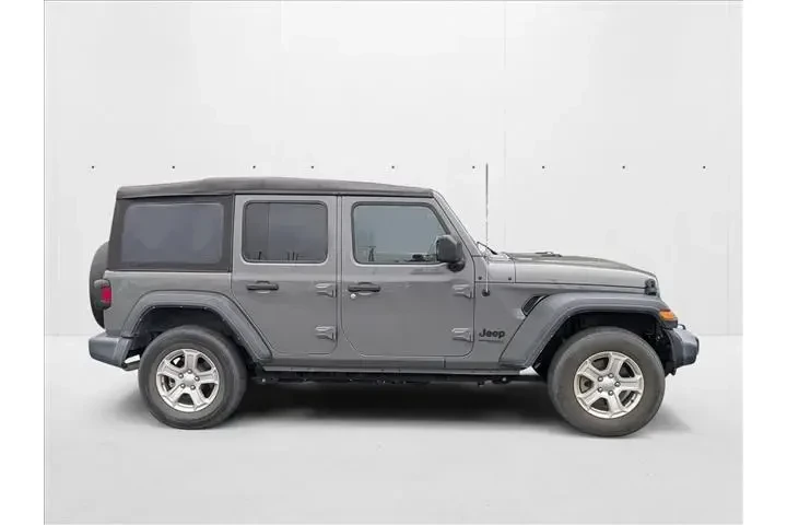 $26813 : Jeep Wrangler Unlimited 2022 image 4
