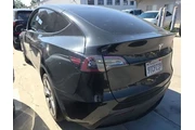 $31800 : Tesla Model Y 2022 AWD Long thumbnail