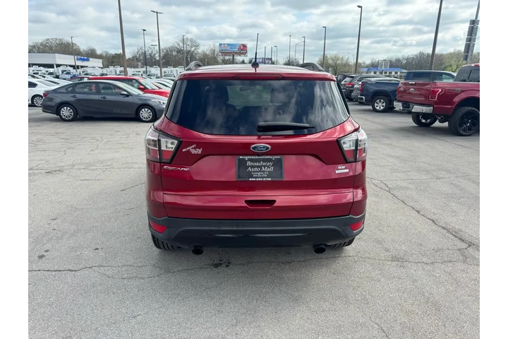 $5980 : 2017 Escape SE FWD image 3