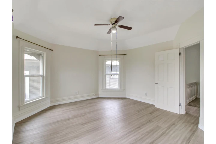 $850000 : el Sabado duplex open house image 5