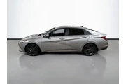 $17806 : Hyundai ELANTRA 2023 SEL 4dr thumbnail