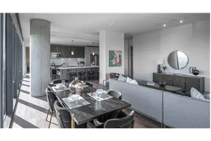 $2237 : Rental property with 0 bedro image 5