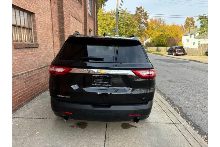 $22000 : 2021 Traverse LT Cloth image 5