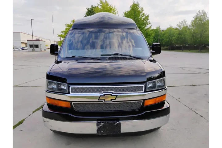 $21995 : 2014 Express 2500 image 3