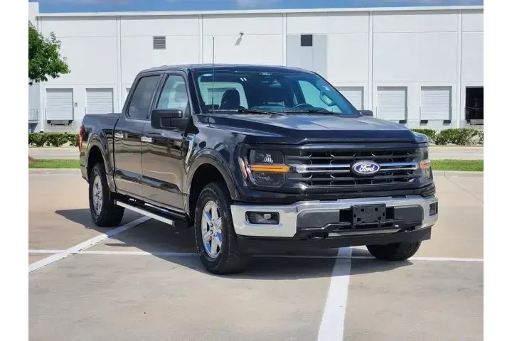 $39952 : Ford F-150 2025 4x4 XLT 4dr image 3