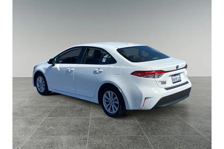 $27887 : Toyota Corolla Hybrid 2025 S image 3