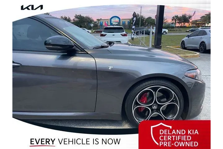 $33800 : Alfa Romeo Giulia 2024 Ti 4d image 9