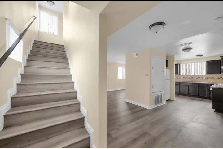 $4500 : Five bedroom 4 bath 4 parking image 4