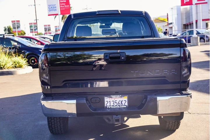$29478 : Toyota Tundra 2018 4x2 SR5 4 image 6