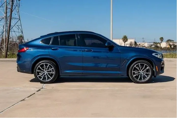 $31607 : BMW X4 2021 AWD xDrive30i 4d image 4